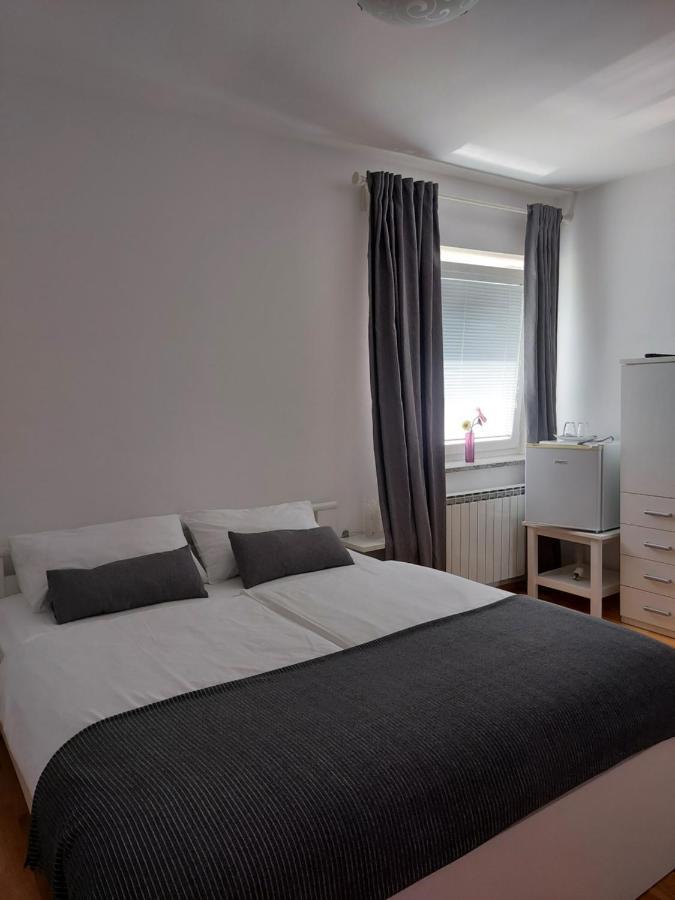 Guesthouse Pri Mihelovih Sežana Zewnętrze zdjęcie