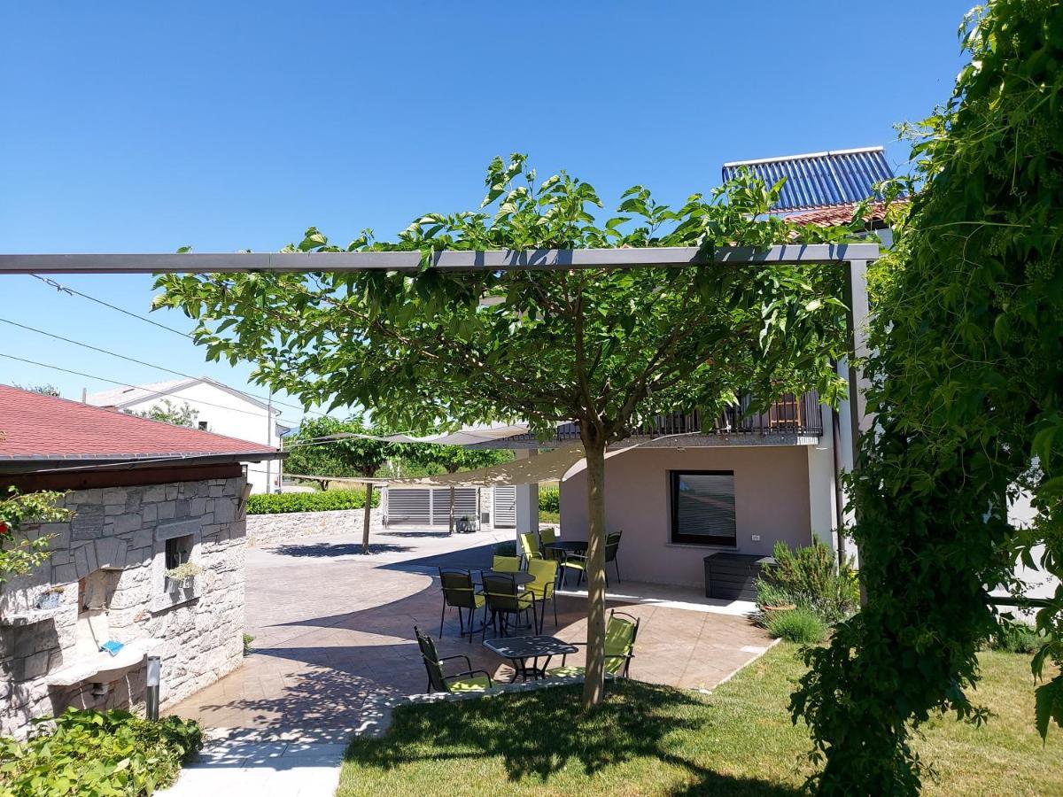 Guesthouse Pri Mihelovih Sežana Zewnętrze zdjęcie