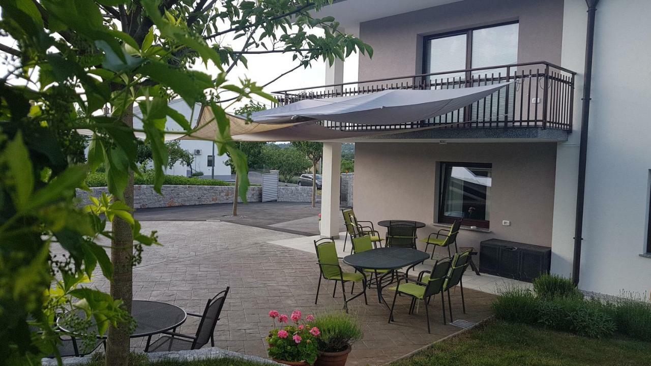 Guesthouse Pri Mihelovih Sežana Zewnętrze zdjęcie